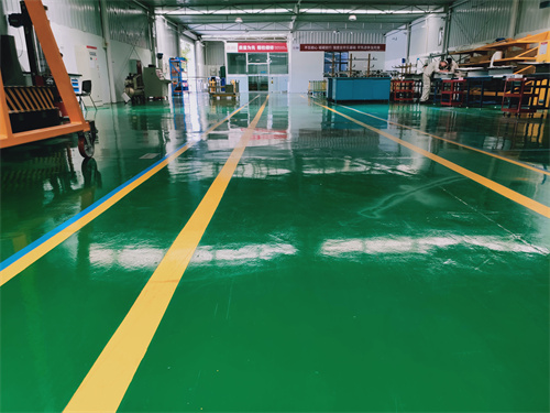 成都地下停車庫環(huán)氧地坪案例